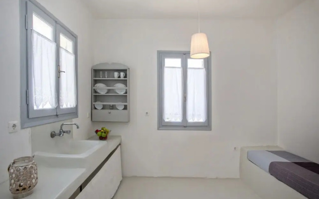Violet House Agios Sostis