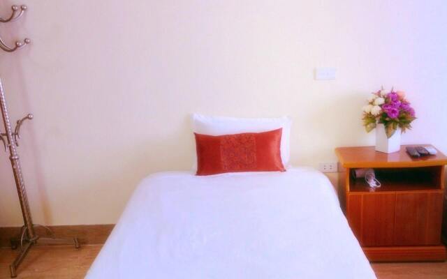 Noi Bai Family Homestay