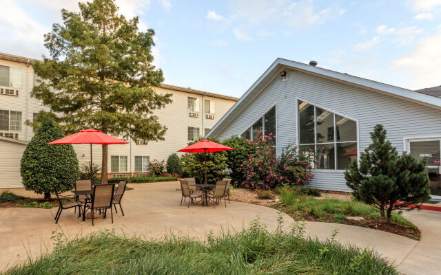 Branson Towers Hotel