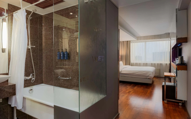 Radisson Blu  Olumpia