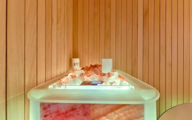 Golden Panorama Wellness & Spa