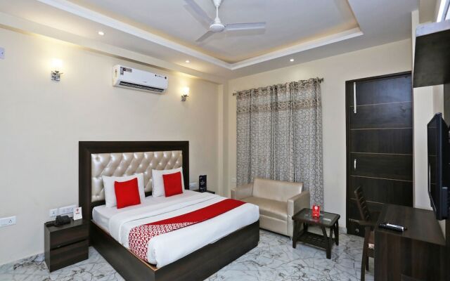 OYO 14482 Live Inn