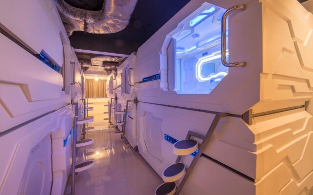 Hi Capsule Pattaya - Adults Only