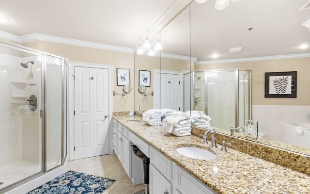 LUXURY Penthouse Style Condo 2