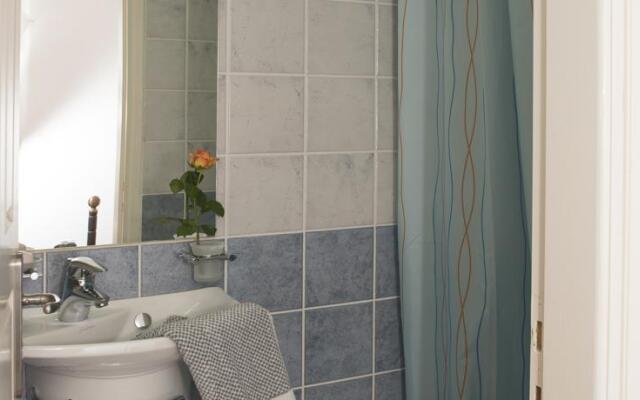 Nafsikas & Ntinos Home