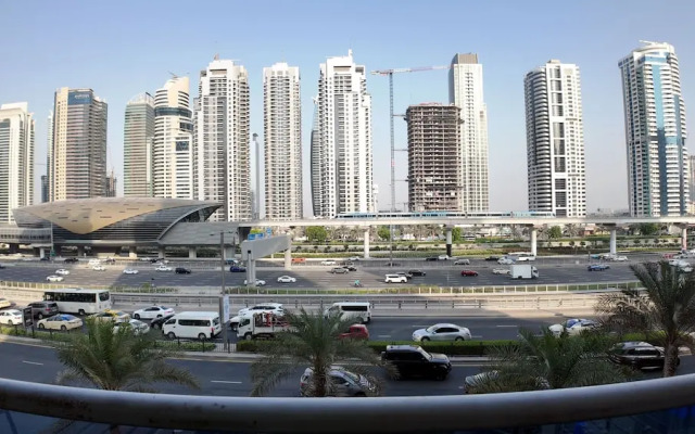 Silk Valley - 1B near Metro and Beach