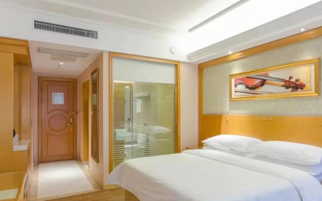 Vienna International Hotel (Tianmen Wanda Plaza Donghu Branch) – Guest Rooms – Tianmen