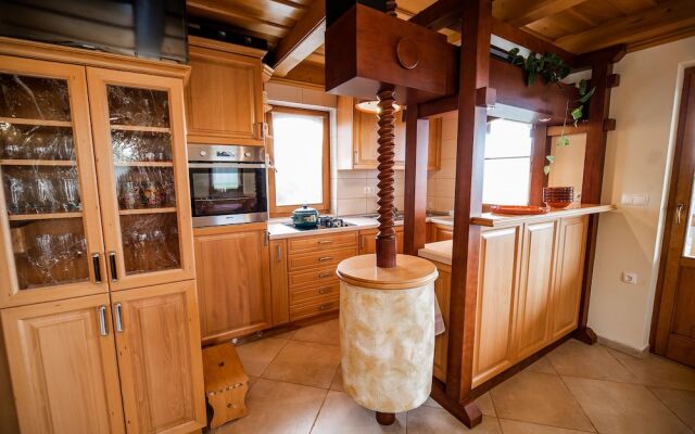Country House Mirt