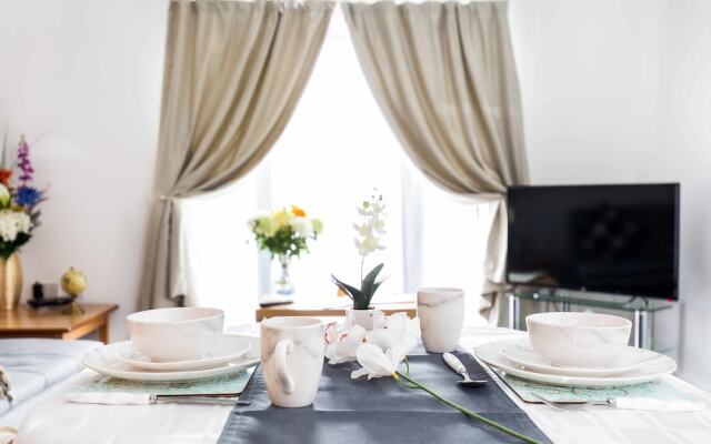 Grand Central Apartments