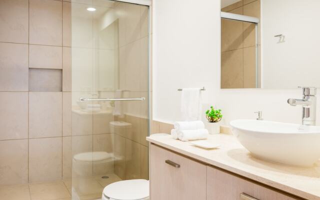 Alameda Downtown Apartment 1204