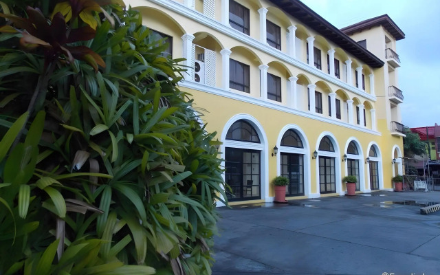 Planta Centro Bacolod Hotel & Residences