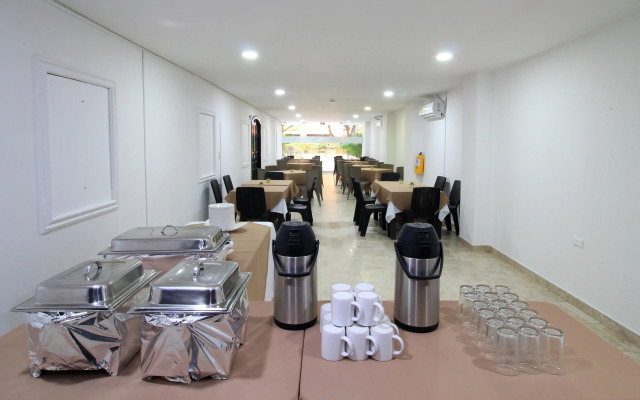 Hotel Rodadero Inn By GEH Suites