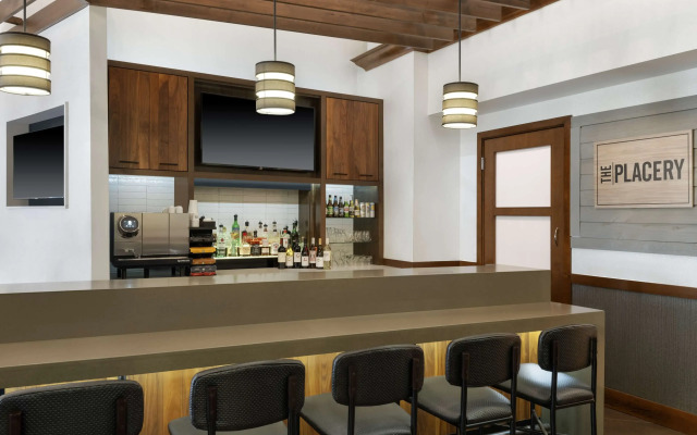 Hyatt Place Lakeland Center