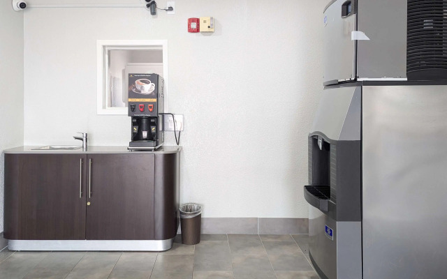 Motel 6 Victoria, TX