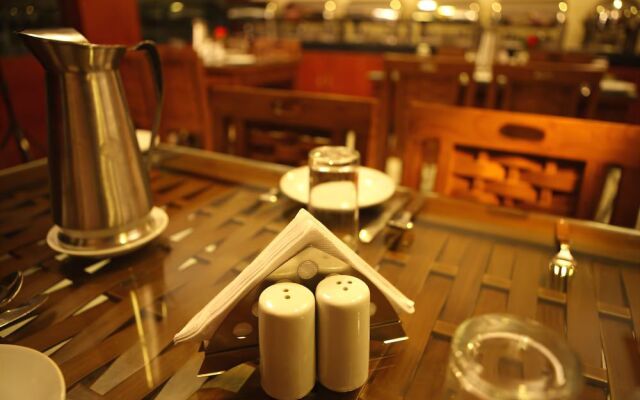 Meenakshi's Sunshine Hotel
