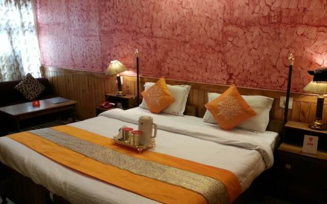 Goroomgo Deluxe Ankur Lake View Nainital