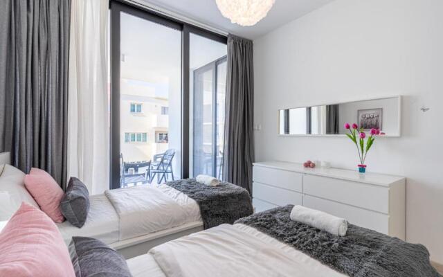 Aziza 1- Bedroom Apartment in Larnaca