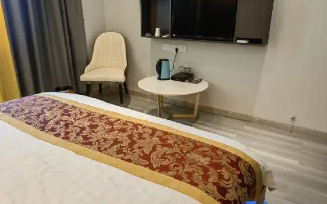 M Houzi Hotel
