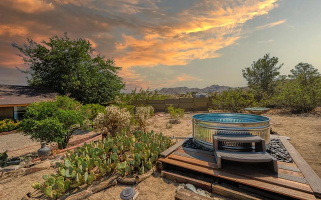 @ Marbella Lane - Perfect Desert Escape