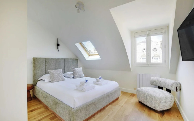 Apt a/c 3br/6p - Saint-lazare/les Champs Elysee