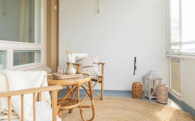 1br apartment in Leppävaara with balcony and sauna