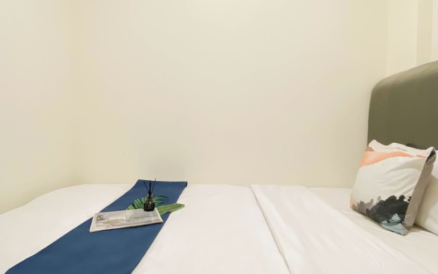 Serene Beige 2Br Space At Apartment Meikarta District 1 – Guest Rooms – Cibatu
