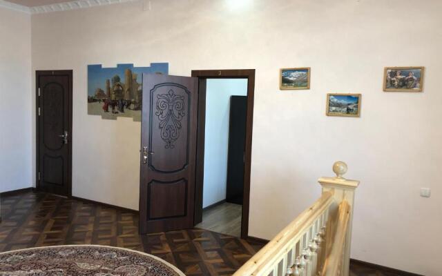 Saroy Guest house
