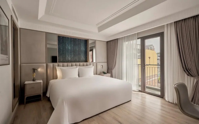 La Siesta Premium Lakeside