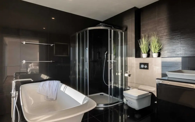 Luxurious Villa in Kozino With Fenced Garden