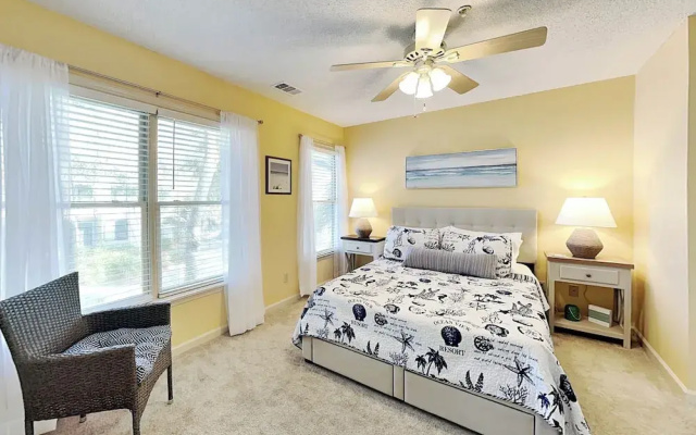 Ocean Breeze by Hilton Head Retreats