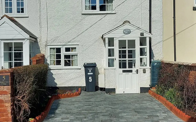 Meadow View Cottage
