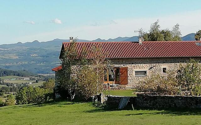 GiTE ROCHE-EN-RéGNIER, 4 PIèCES, 8 PERSONNES - FR-1-582-192