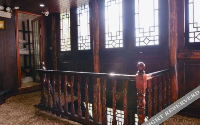 Yangwang Buluo Hotel