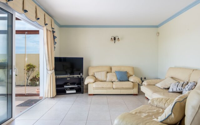 VILLA ALMENDRO! Bbq, HEATED Private Swimming Pool !
