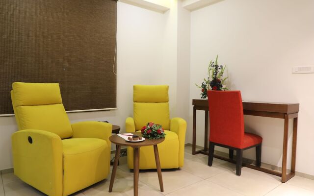 Ebony Residency