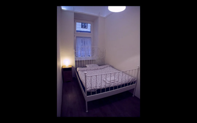 Hunyadi Ter Apartments