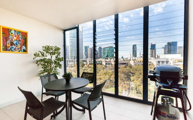 MILES, 1BDR Melbourne Apartment