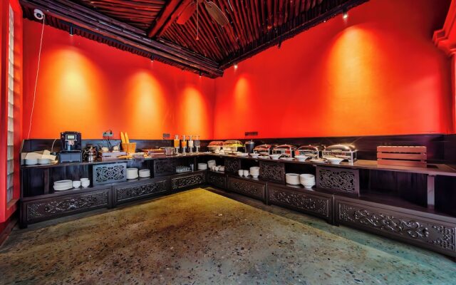Manyo Hotel and Resort