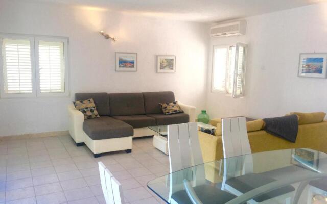 Apartments Lumbarda Bay