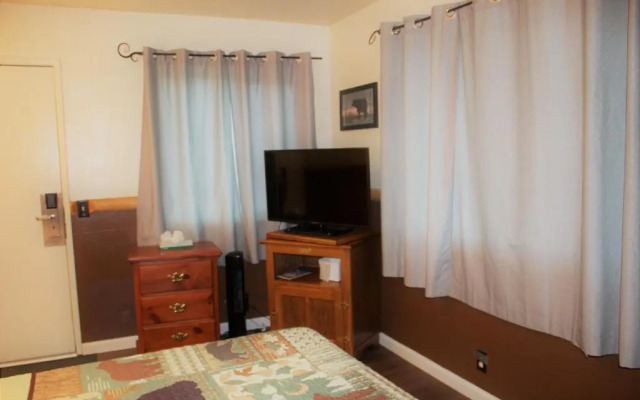 Rodeway Inn & Suites Fireside Lodge