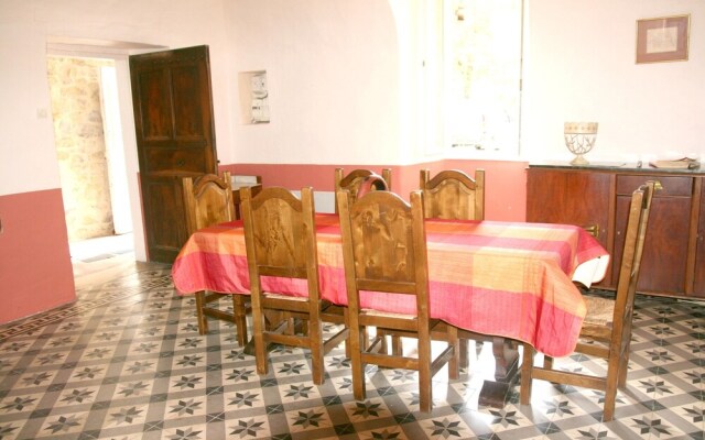 Apartment With 3 Bedrooms in Grospierres, With Wonderful Mountain View