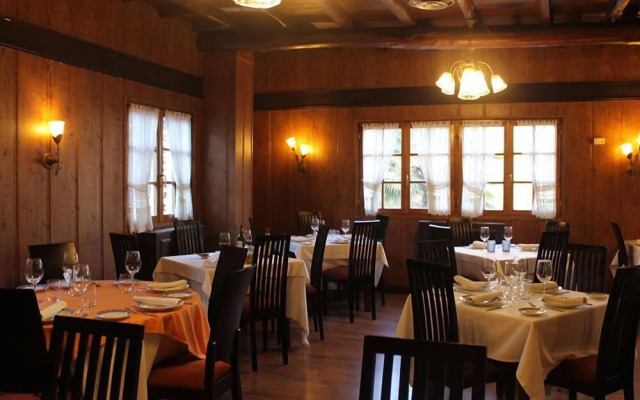 Hotel Molina Real