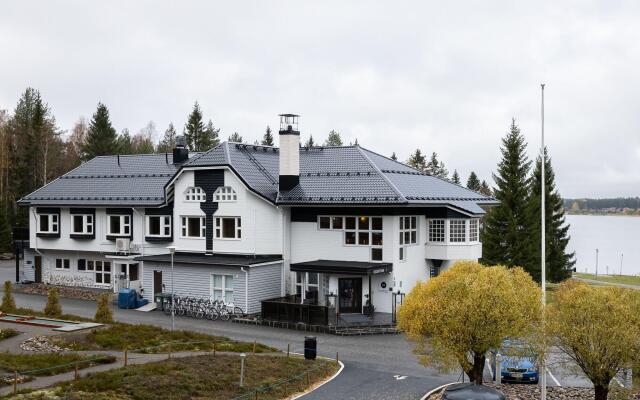 Hotel Aateli Lakeside