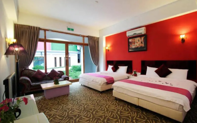 Rainbowtown Hotel