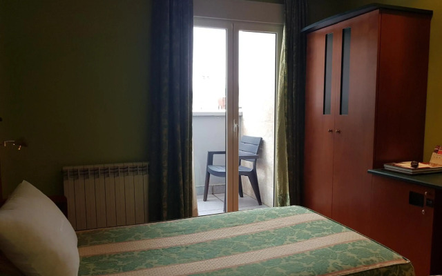 Hotel IDH Angel