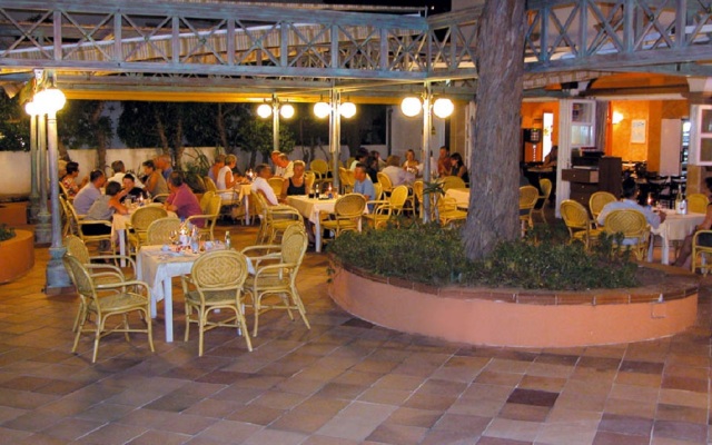 Beach Club Font de Sa Cala