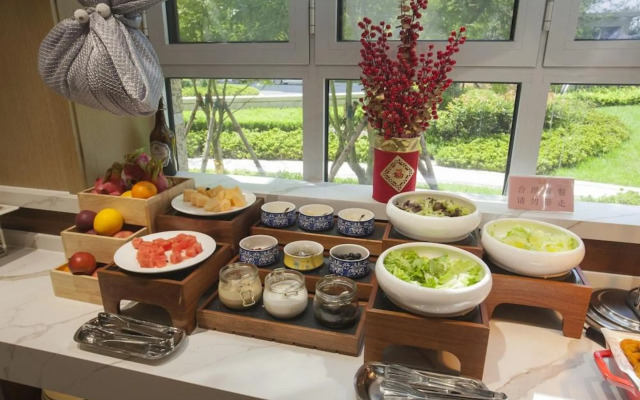 Joy Fall Hotel