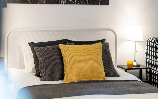 Studio Warsaw Wilcza by Renters