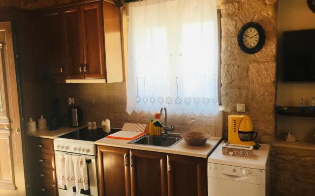 Christakos stone house Elafonisos