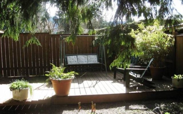 Bev & Sandy's Place B&B